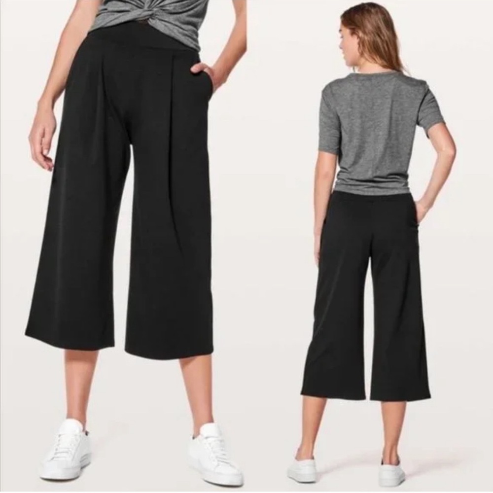 lululemon Womens Can You Feel The Pleat Crop Size 8 Super High Rise Wide Pants
